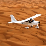 En P92 Tecnam sur les dunes de Merzouga (mars 2012)